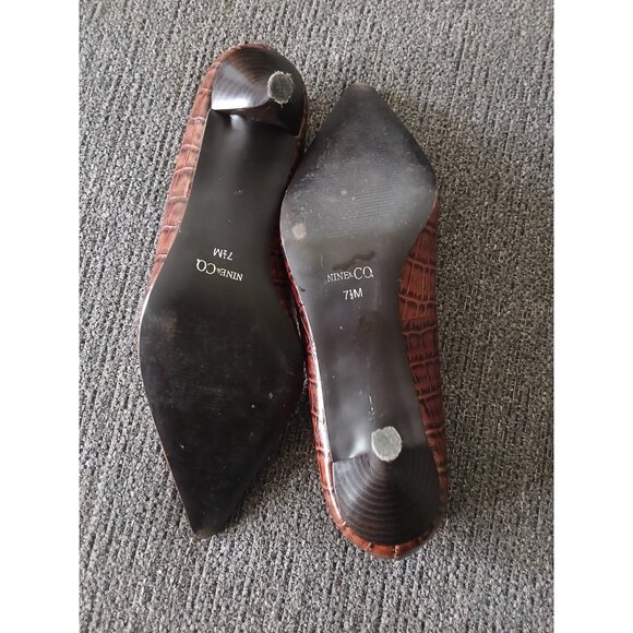 Nine & Co Women's Size 7.5 Chocolate Brown Leather Croc Embossed Kitten Heels - Picture 6 of 6